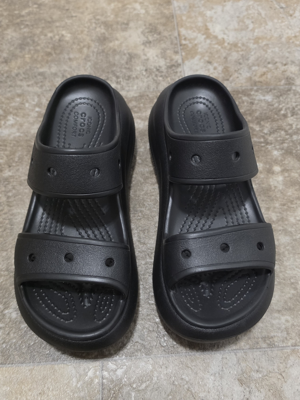 Crocs Classic Crush platform sandals / Women's Size 6 - Picture 2 of 8